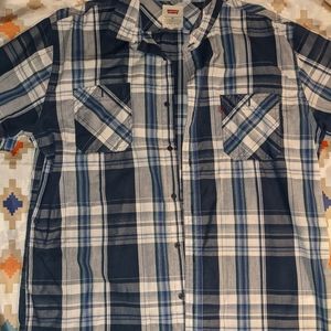 Levi's button up shirt sleeve plaid